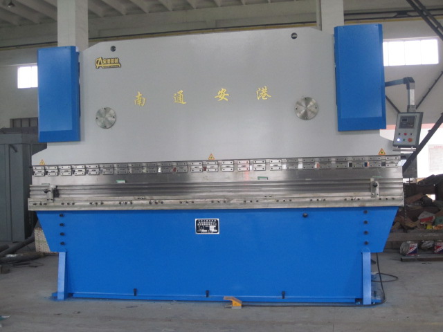 2-WE67K數控雙機聯動折彎機